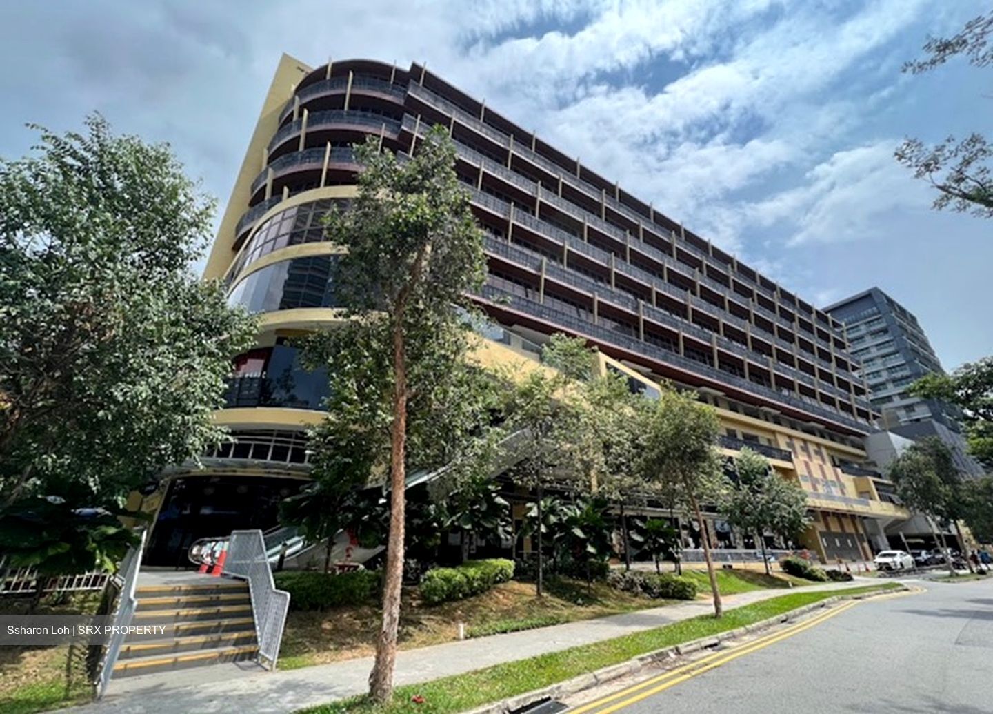 The Commerze@irving (D13), Factory #564026191
